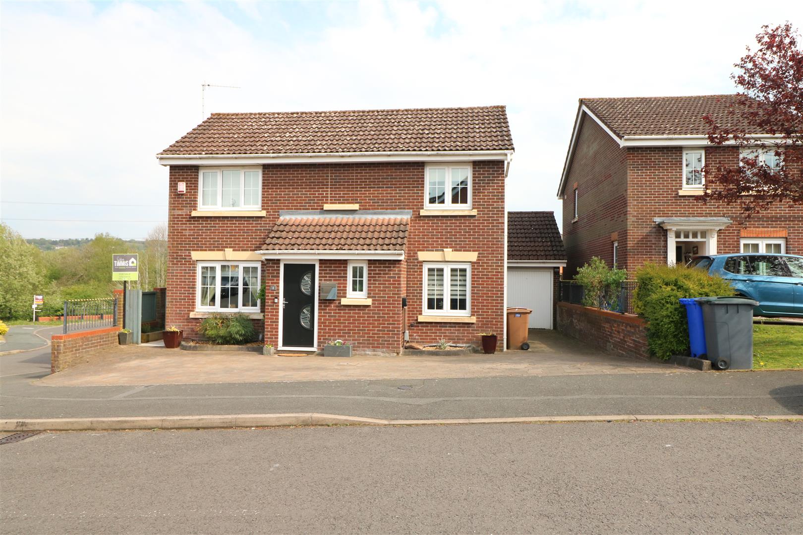 3 bed property in Topaz Close, Stoke-On-Trent